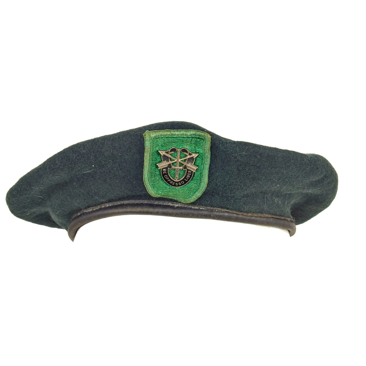Original U.S. Vietnam War 10th Special Forces Group Airborne Green Beret - size 6 ¾ Dated 1969
