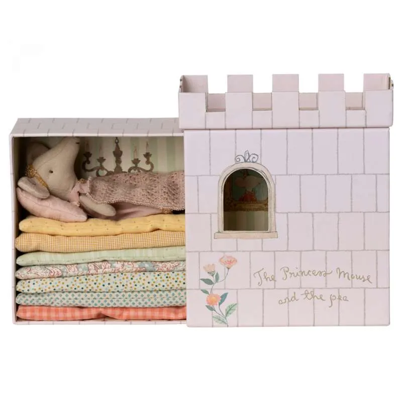 Princess and the Pea Big Sister Mouse by Maileg