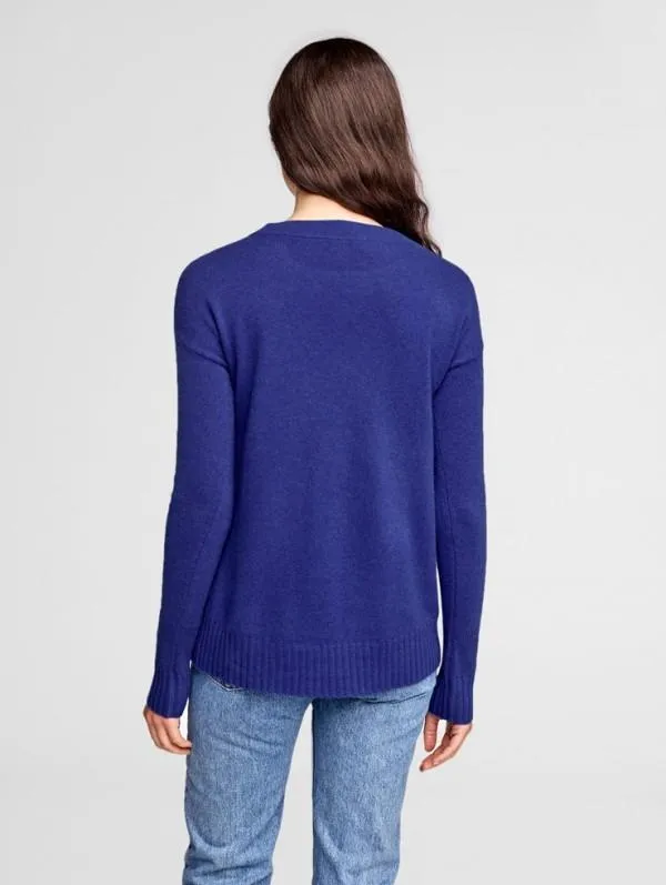White   Warren- Circular Hem Crewneck Zen Blue Heather